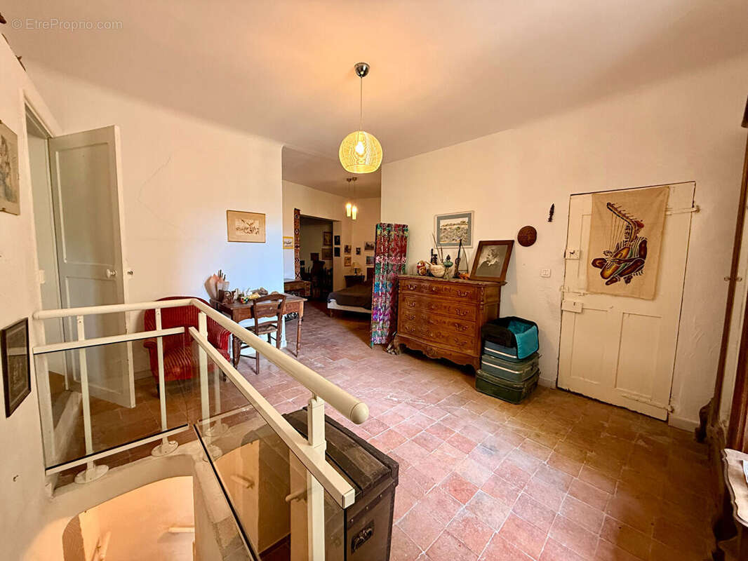 Maison de village R+3 T5 avec petite maisonnette de 19m2 à rénover - photo 13