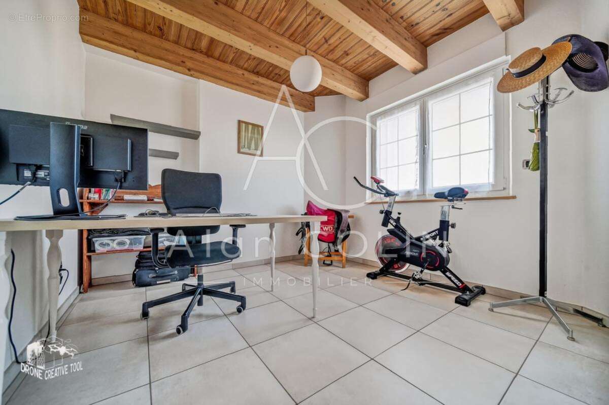 Maison à vendre HUNTING – Maison d’exception réalisée par un Compagnon du Devoir – 4 chambres – DPE B – garage 3 voitures6 pièce - photo 10
