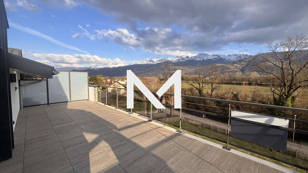 Appartement à MEYLAN