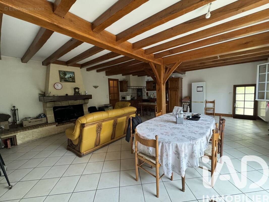 Photo 1 - Maison à MONTBOYER