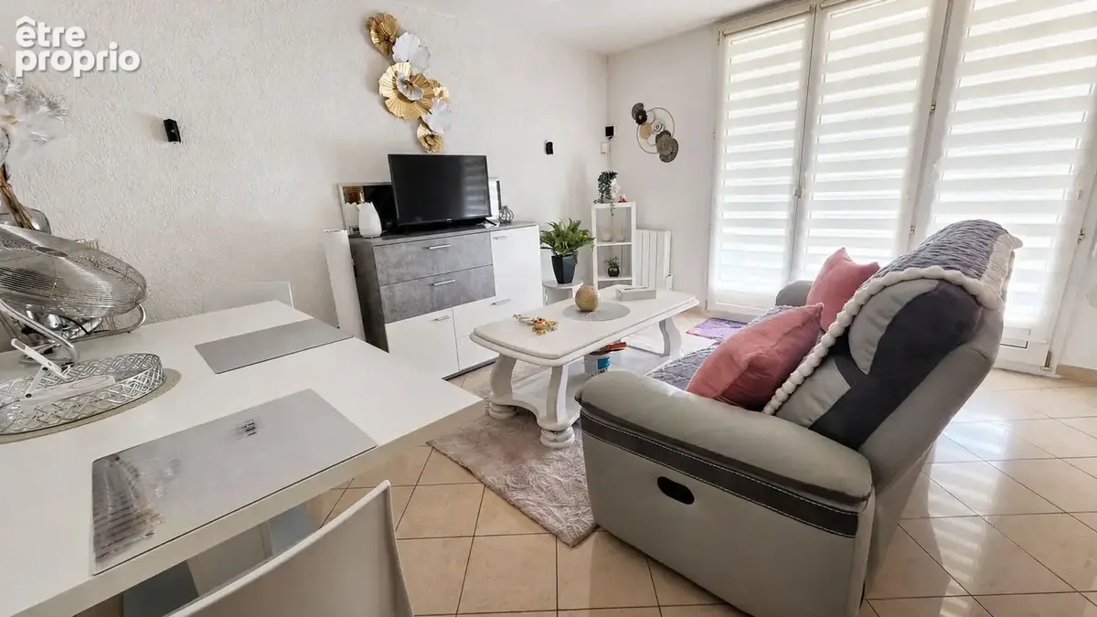 CREUTZWALD ? Appartement F2 rénové, dernier étage avec balcon et cave - photo 4