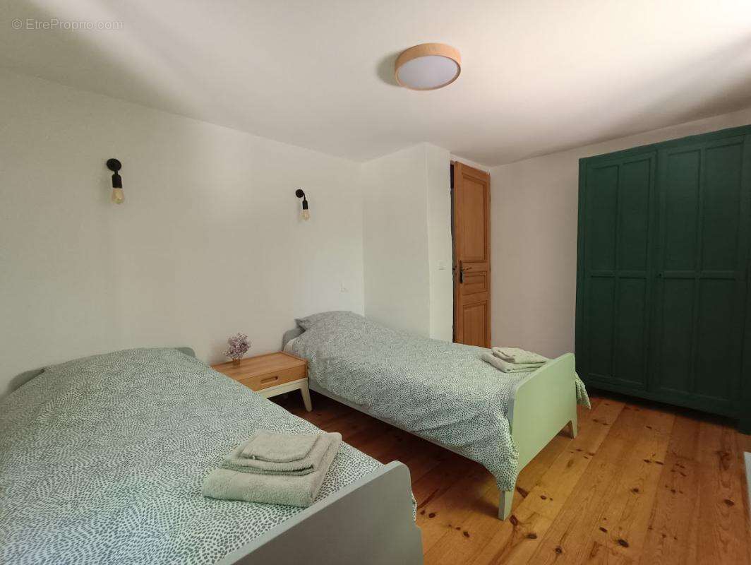 Maison Saint Leon Sur Vezere 5 pièce(s) 150.79 m2 - photo 5