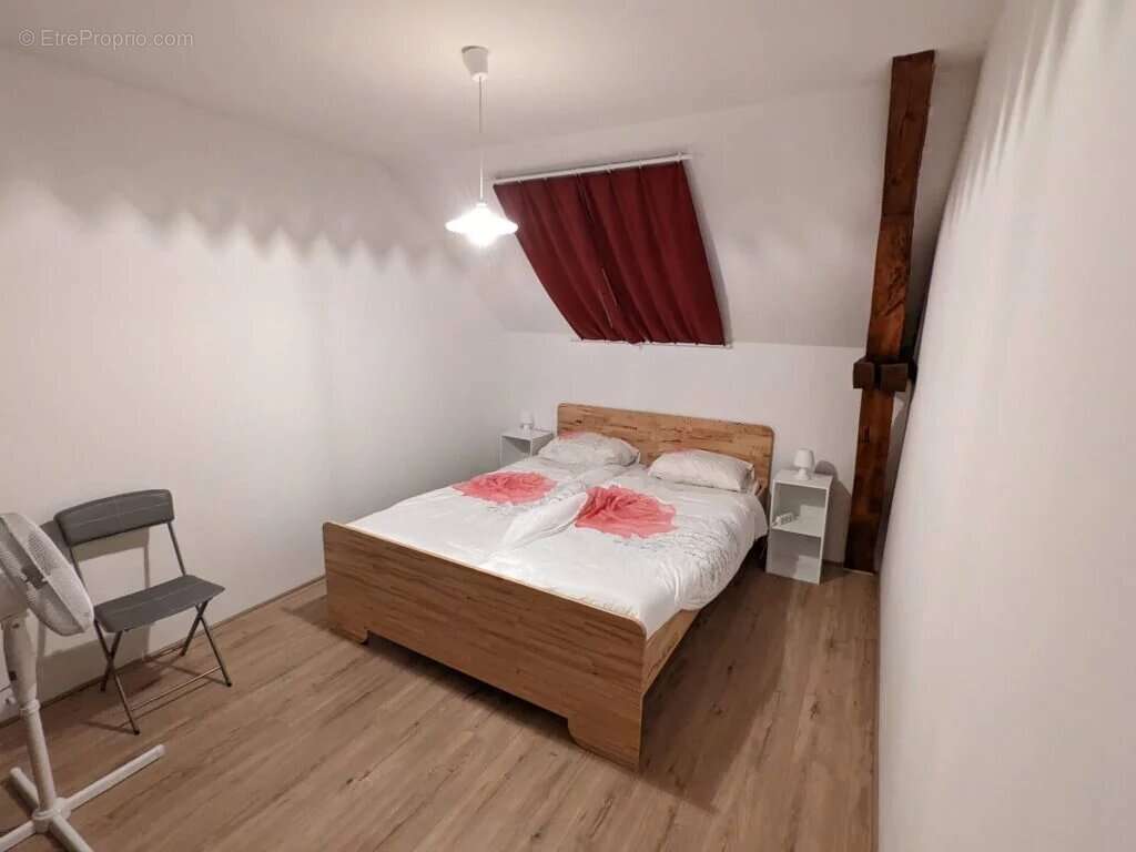Maison à VICQ-EXEMPLET