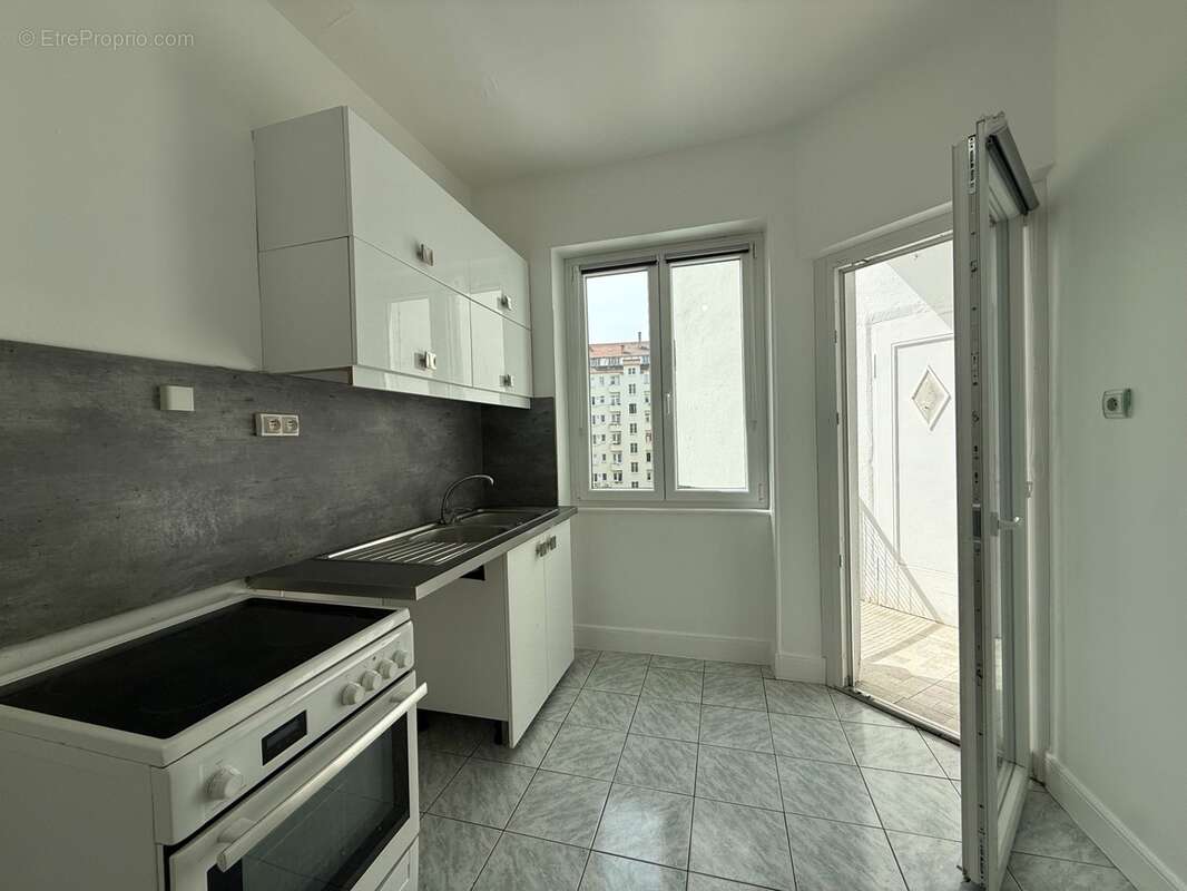 Appartement à vendre 3 pièces, deux balcons, STRASBOURG (67) - photo 4