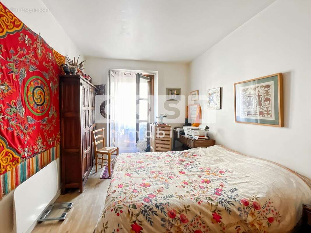 Appartement à PARIS-20E