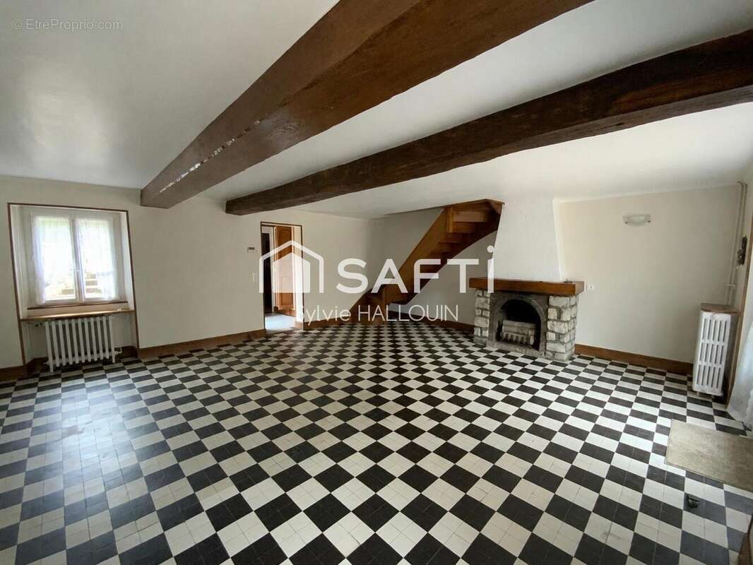 Photo 3