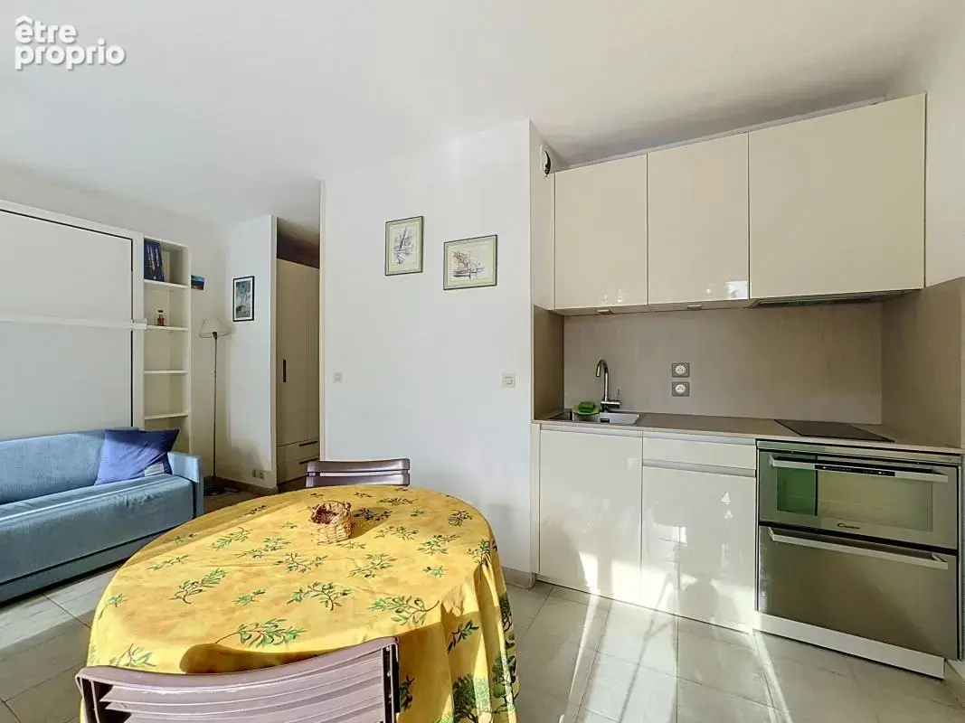 Studio + parking + Cave - À Vendre - Fréjus Plage - photo 8