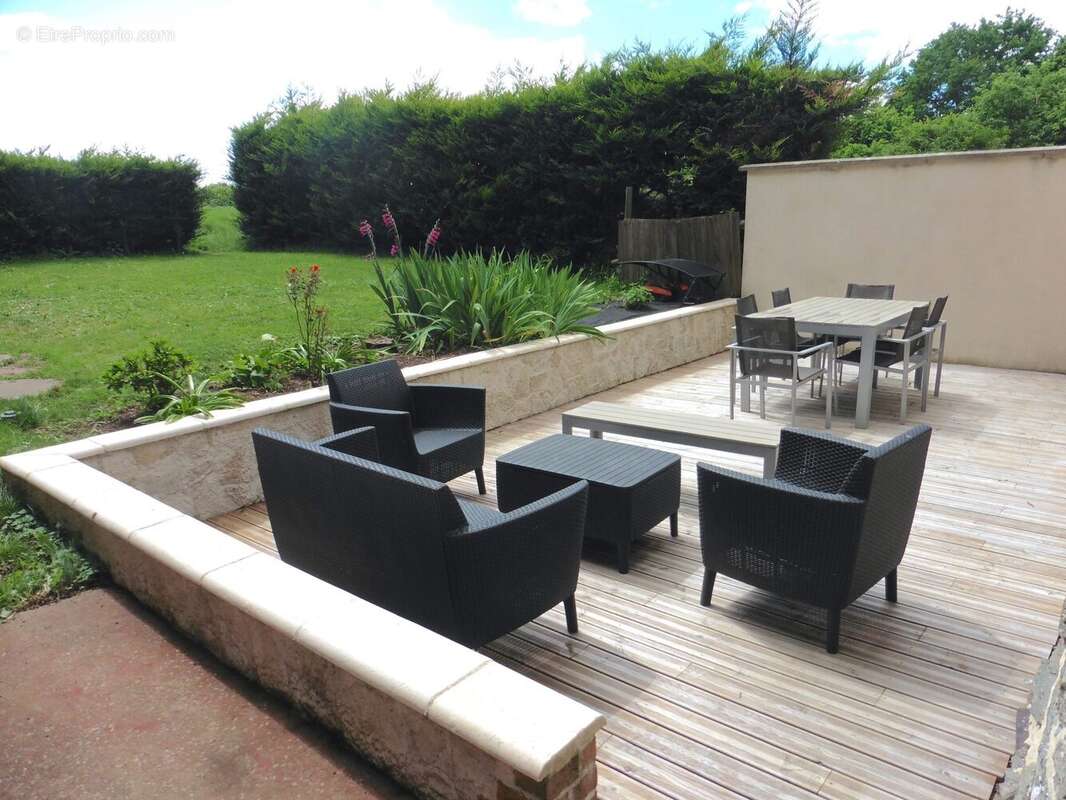 Maison 94 m² à Chateaugiron  - photo 2