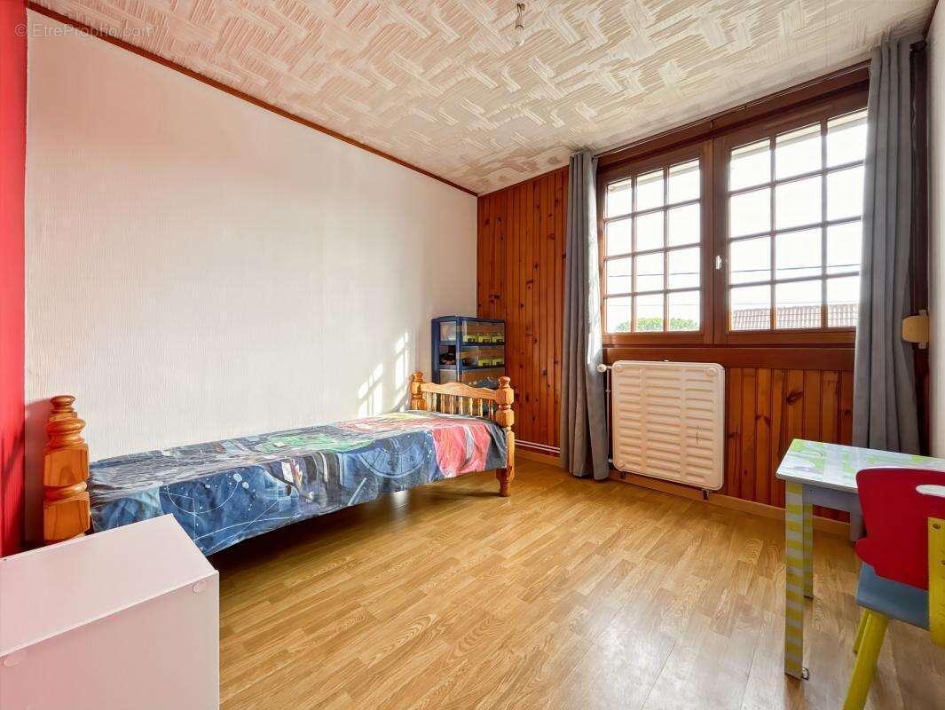 Maison à SAINT-JEAN-DE-BRAYE