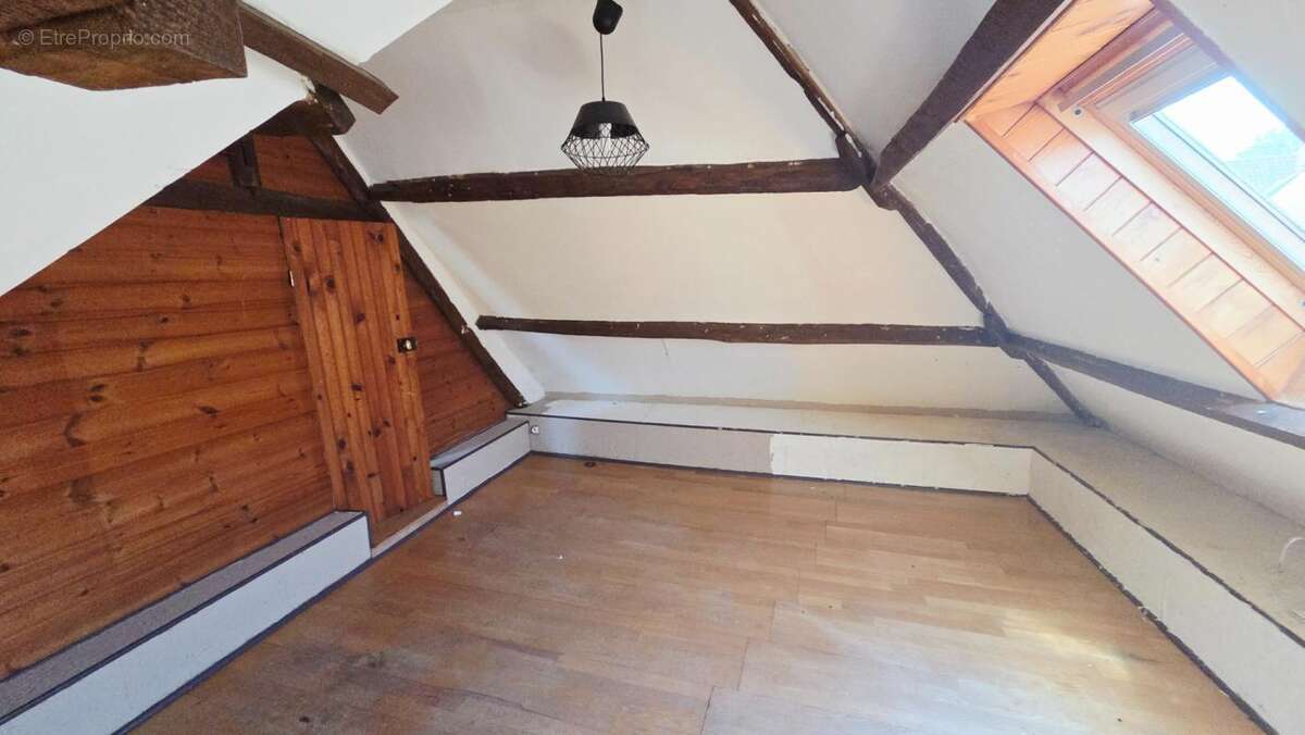 Maison 11 pièces / 256 m² / 199 000 EUR / NOYELLE-VION - photo 6