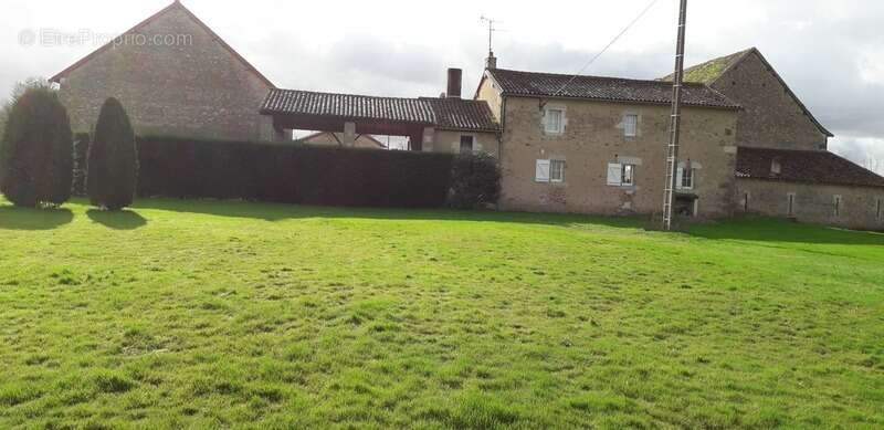 Maison à MONTMORILLON