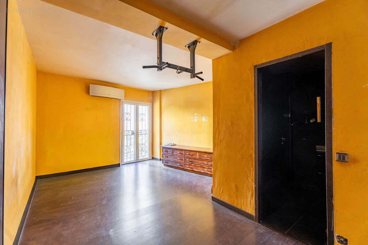 Appartement à MARSEILLE-7E