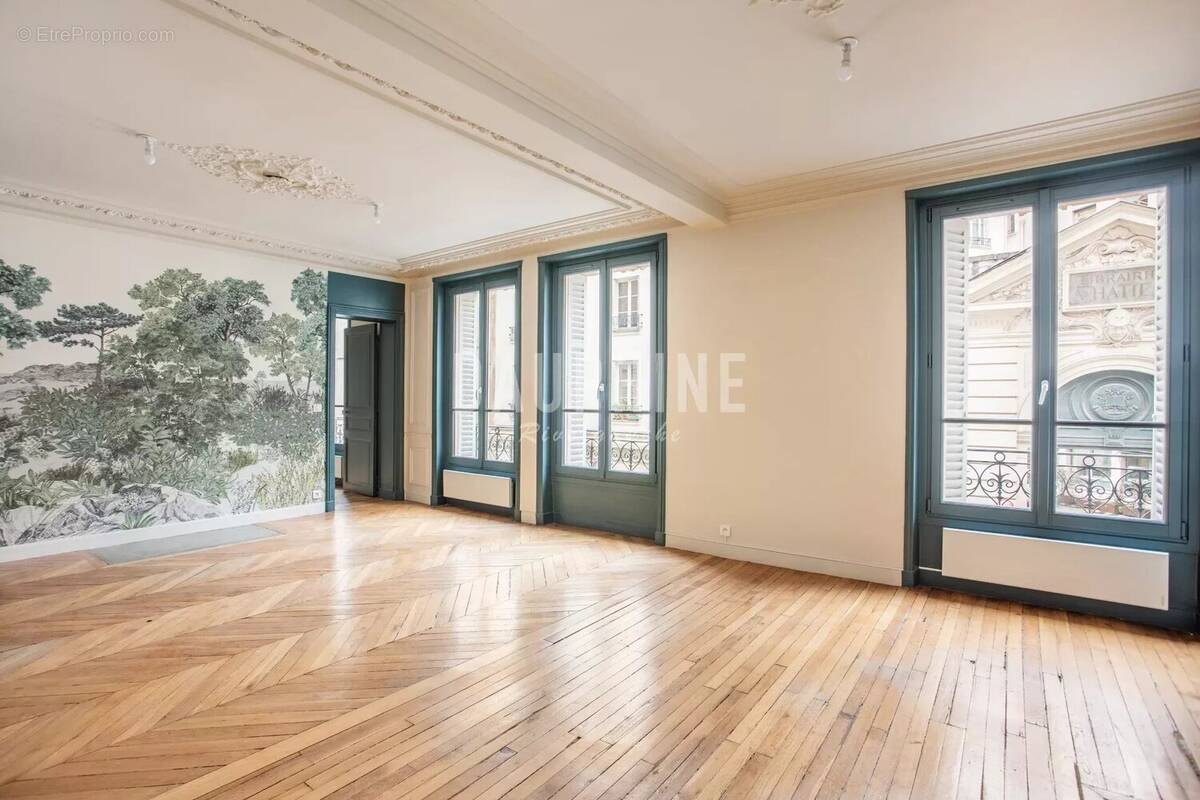 Appartement à PARIS-6E