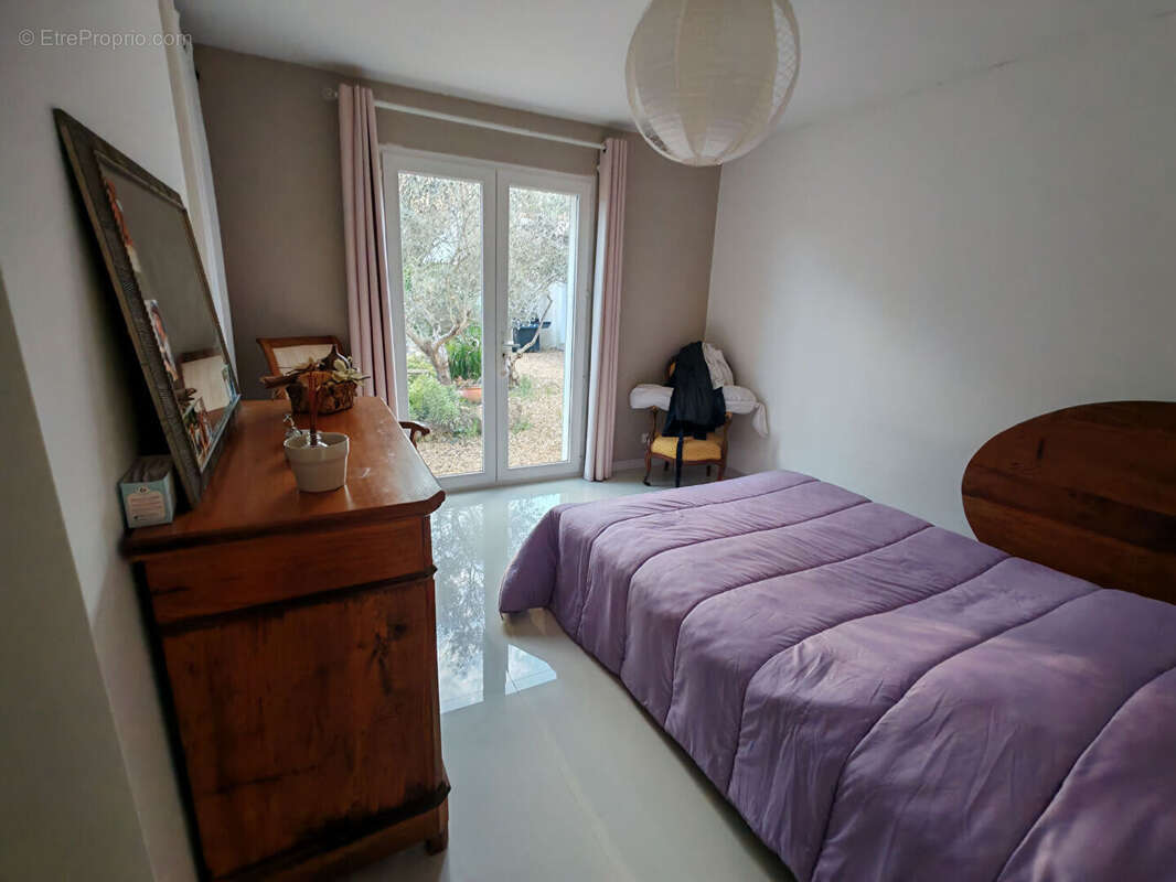 Maison à MEOUNES-LES-MONTRIEUX