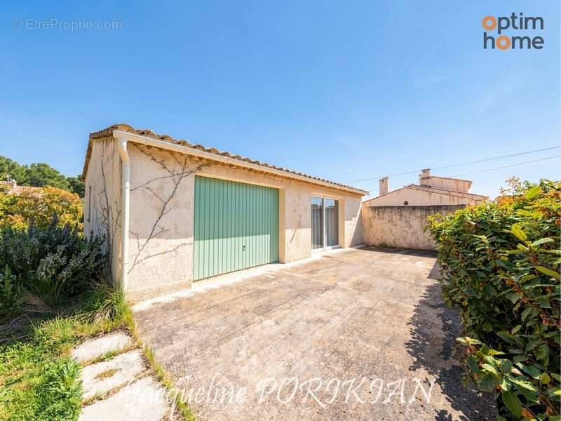 Maison à LA MOTTE-D'AIGUES