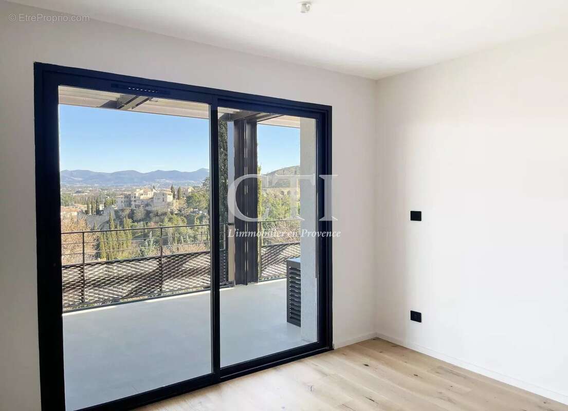 Appartement à VAISON-LA-ROMAINE