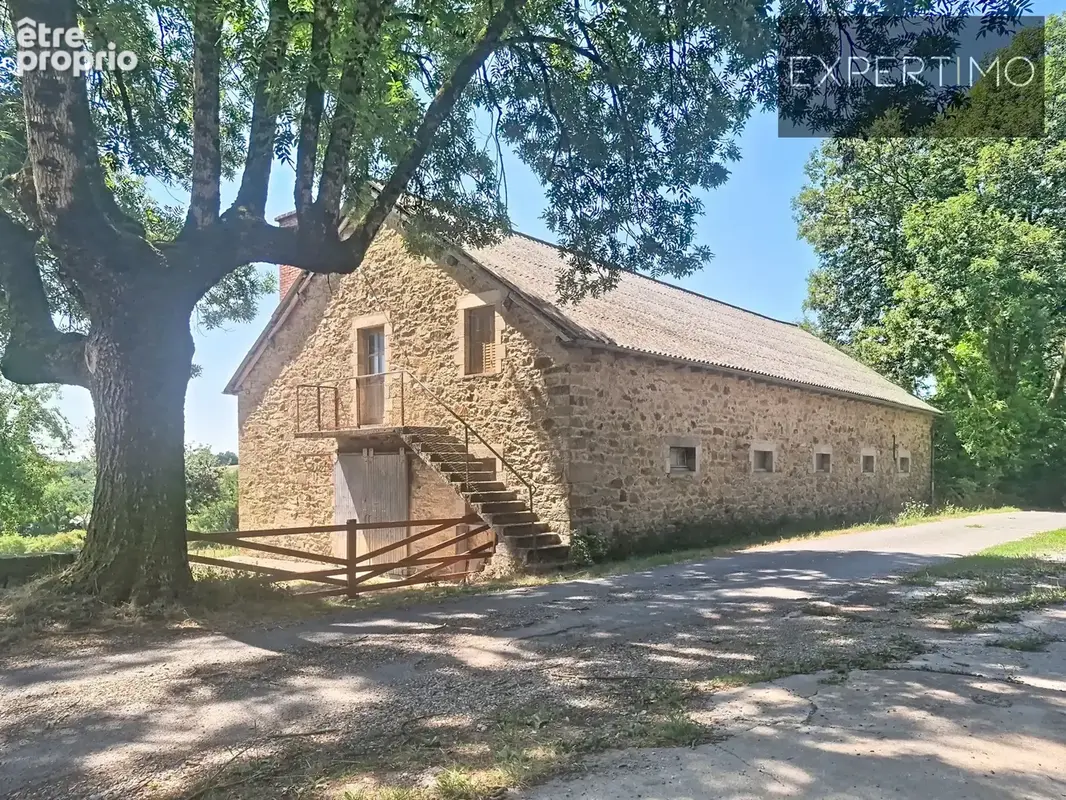 Propriété de caractère isolee  avec 8 hectares et grandes dépendances   aveyron - photo 29