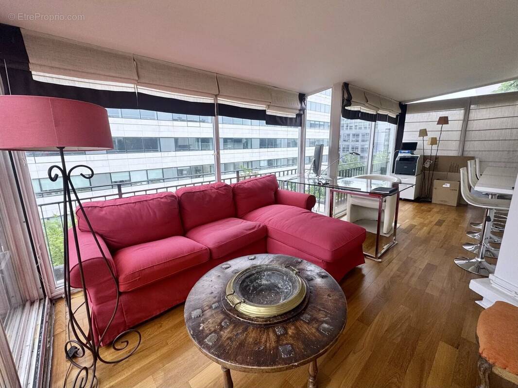 Appartement à NEUILLY-SUR-SEINE