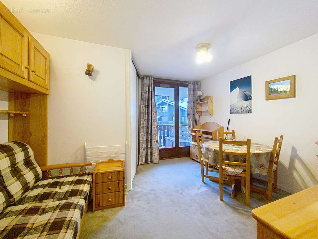 Appartement à MORILLON