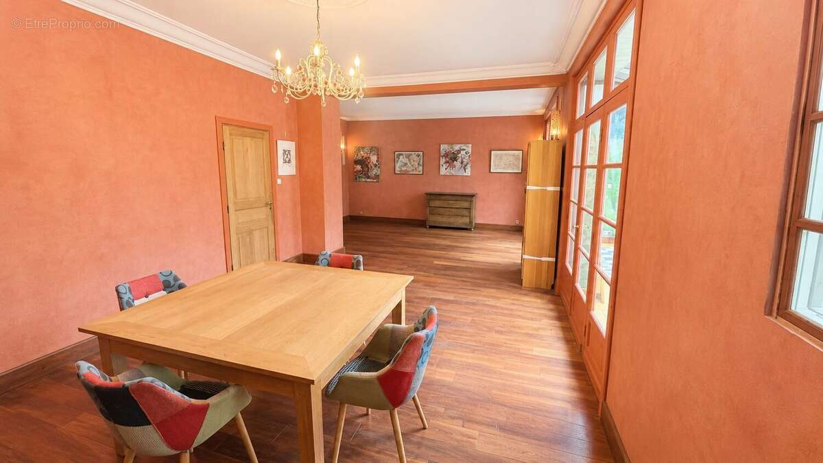 Maison 200 m² à Lille  - photo 2