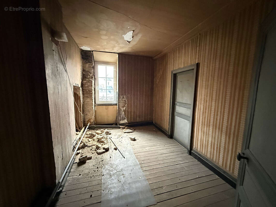 Appartement à COMMENTRY
