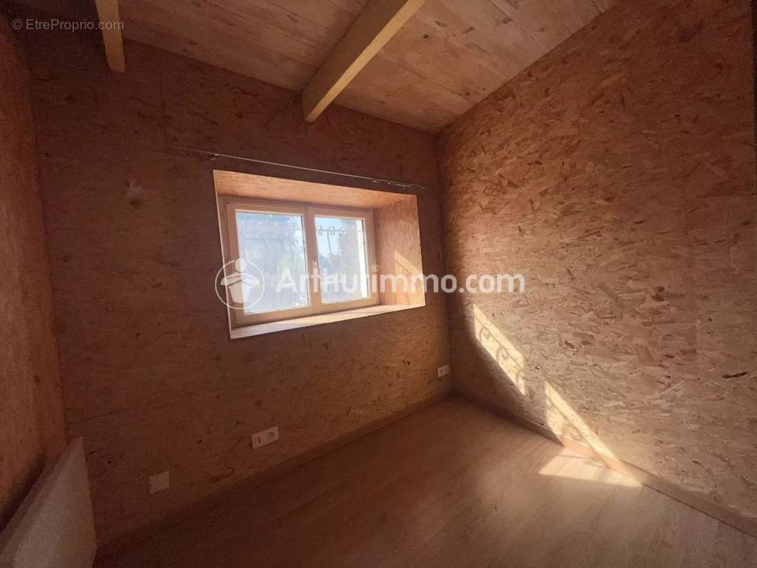 Maison à SAINT-ASTIER