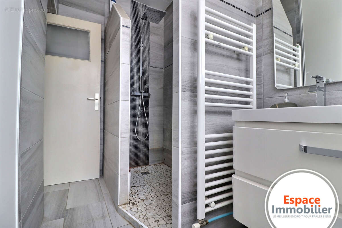 Maison à NEUVILLE-SUR-ESCAUT