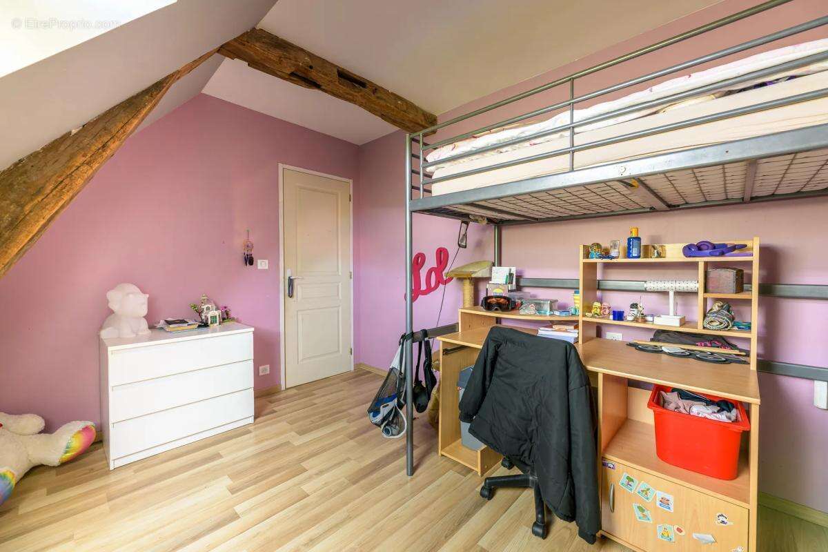 Maison de 5 pièces de 102 m² à Villechauve - photo 9