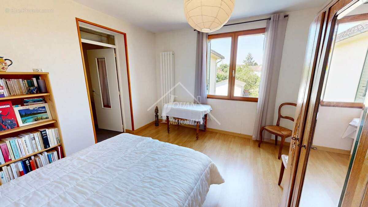 Pavillon de plain-pied sur sous-sol avec 1 300 m² de terrain à Bourbon-l'Archambault - photo 10