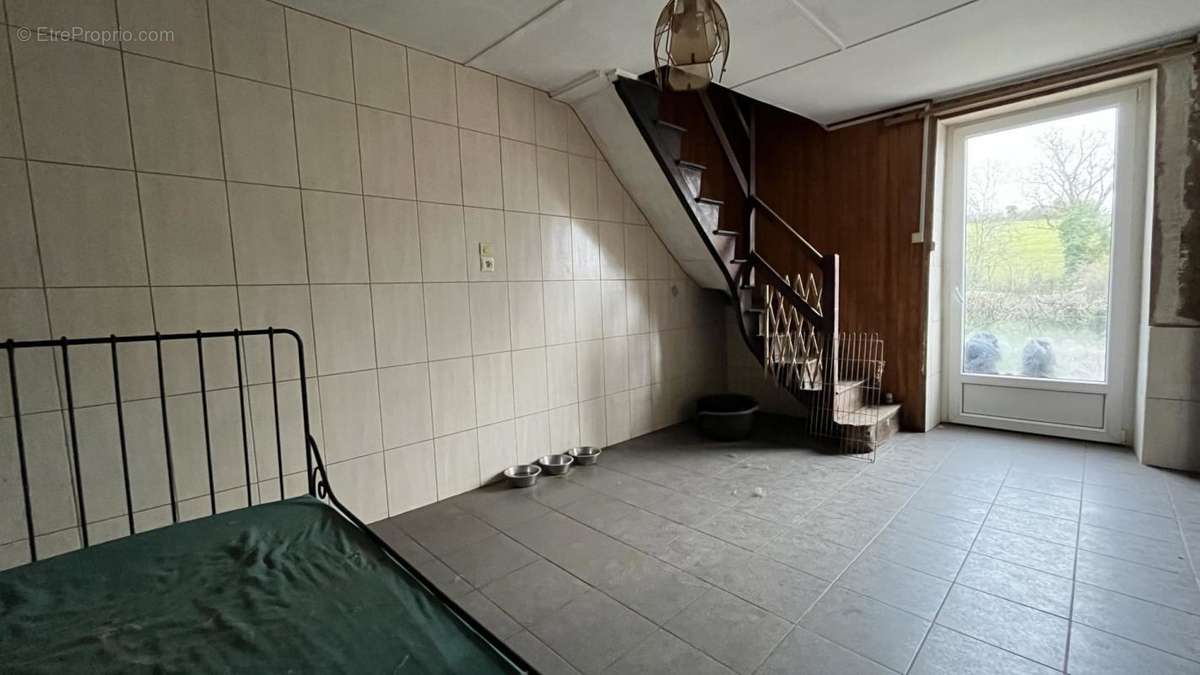 Maison à BARD-LE-REGULIER