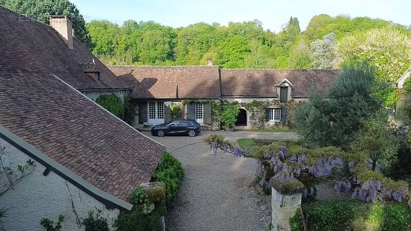Maison à SAINT-REMY-SUR-CREUSE