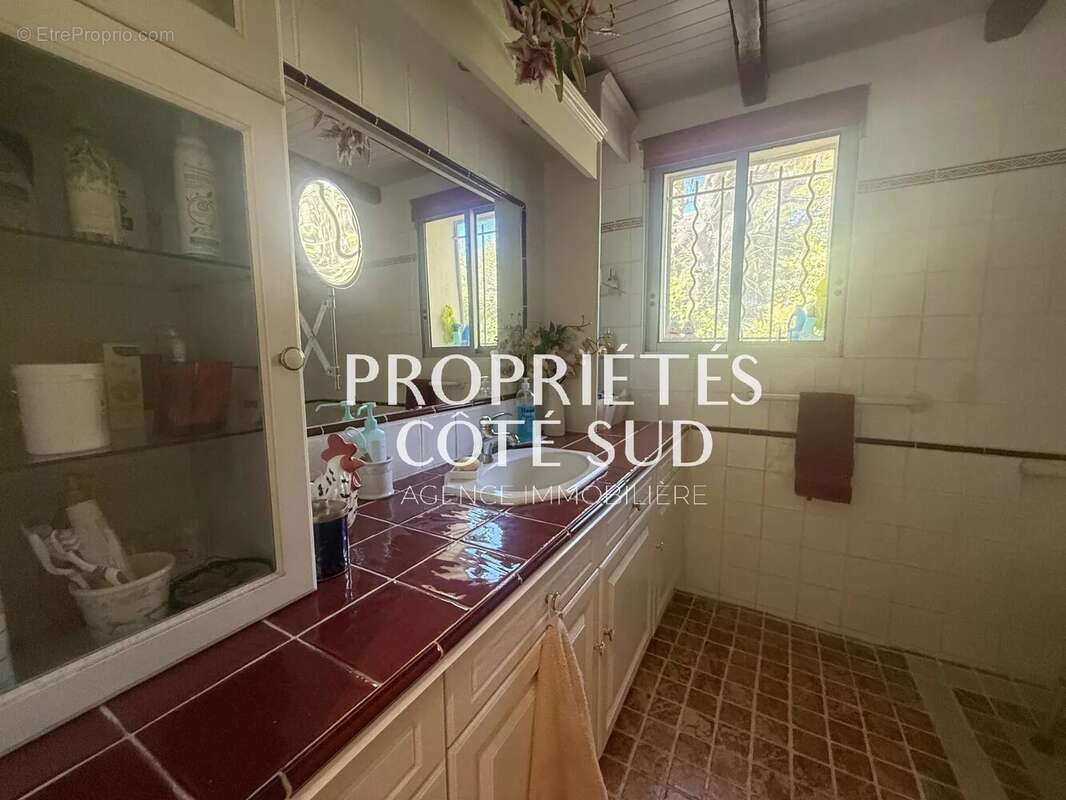 Maison à VILLENEUVE-LES-AVIGNON