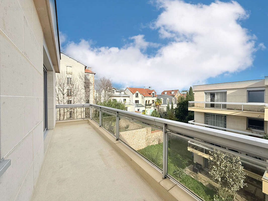 Appartement à LE PERREUX-SUR-MARNE