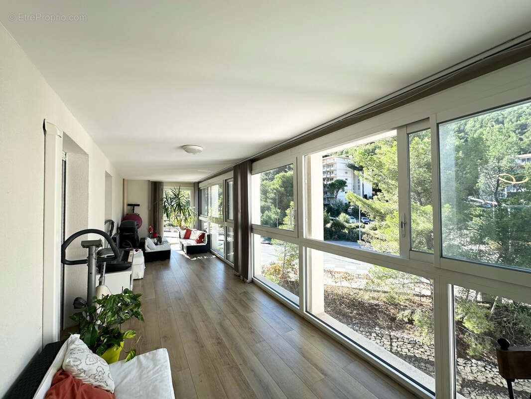 Appartement à MARSEILLE-9E