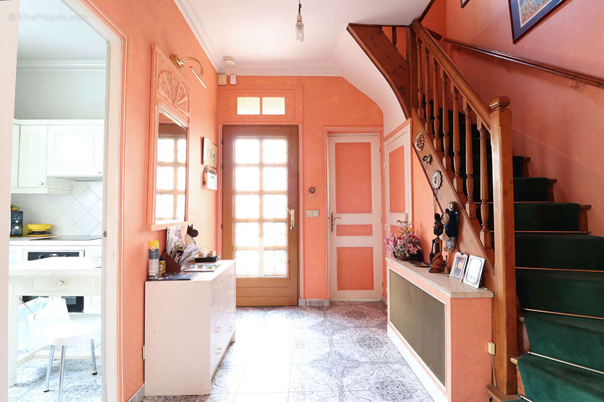 Maison à SAINT-MAUR-DES-FOSSES