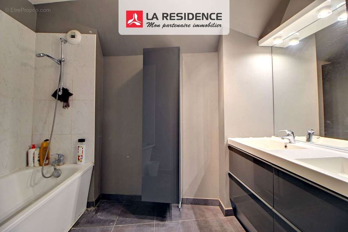 Appartement à CHANTELOUP-LES-VIGNES