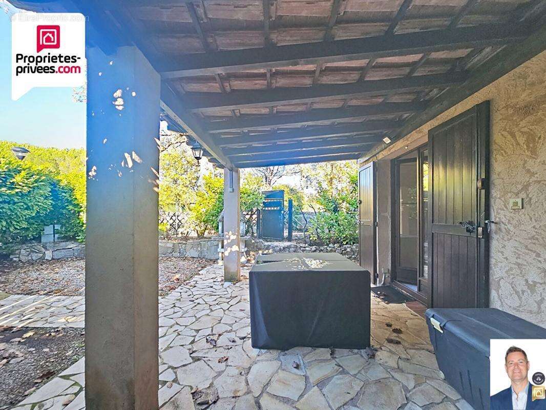 Maison à SAINT-CEZAIRE-SUR-SIAGNE