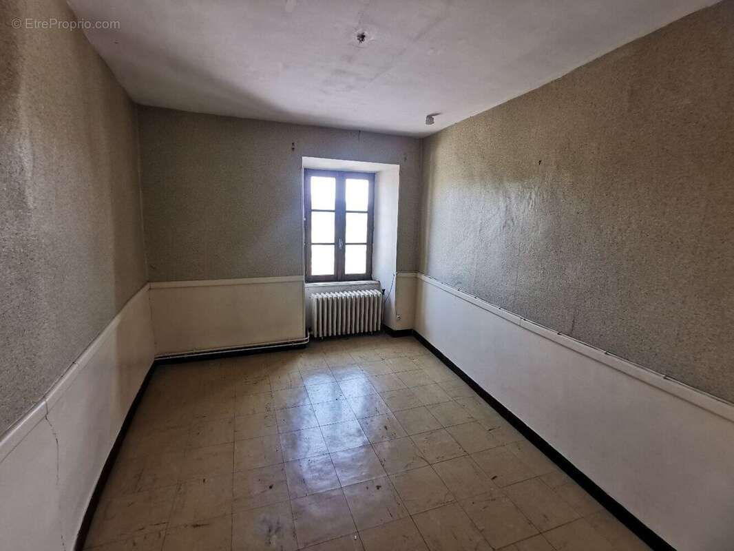 Maison à SEVERAC-LE-CHATEAU