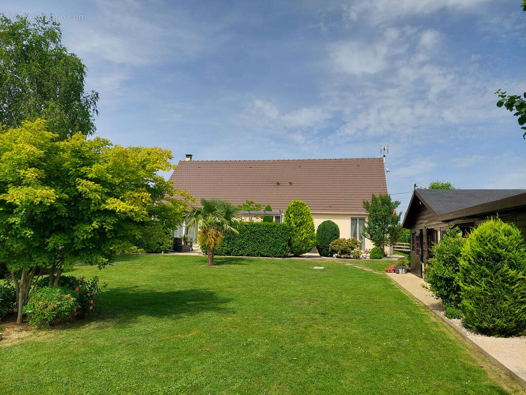 Maison à LA HOUSSOYE