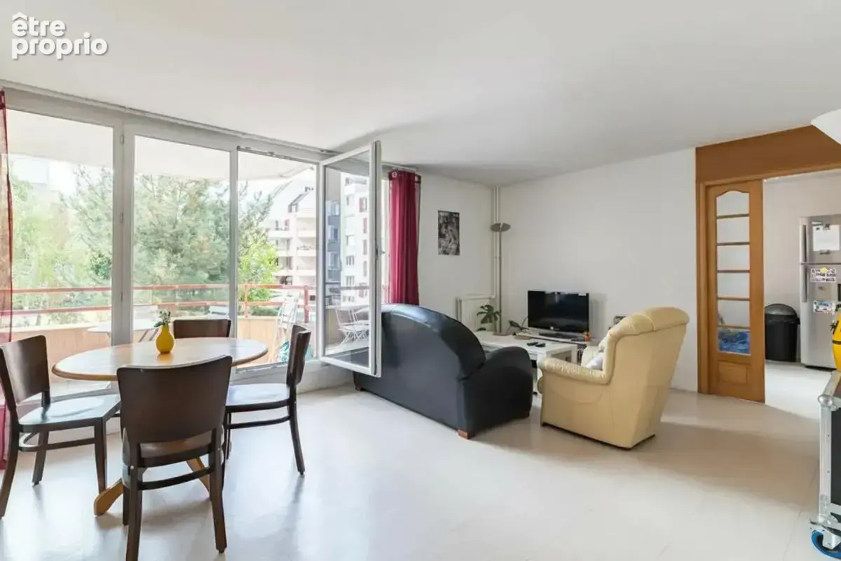 Appartement de 4 pièces de 82 m² à Champs-sur-Marne - photo 2