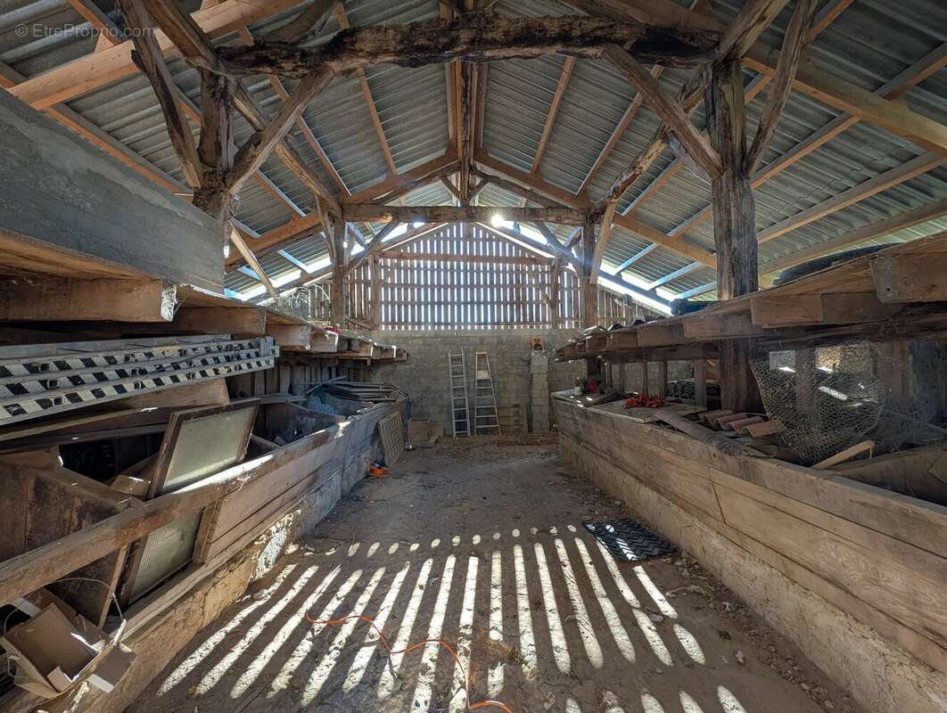 Maison de campagne avec deux chambres, grange et vue magnifique - photo 16