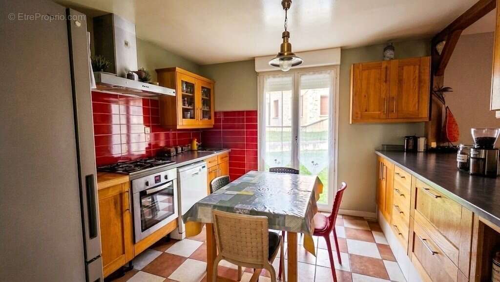 Maison à COURTELEVANT