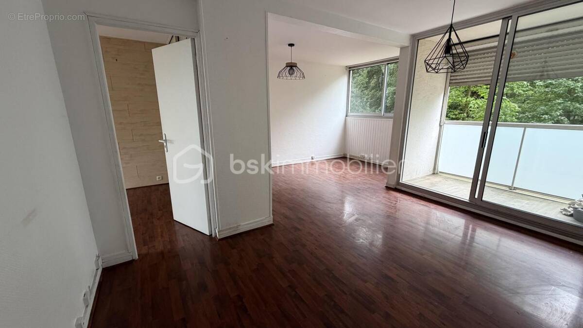 Appartement à SAVIGNY-SUR-ORGE