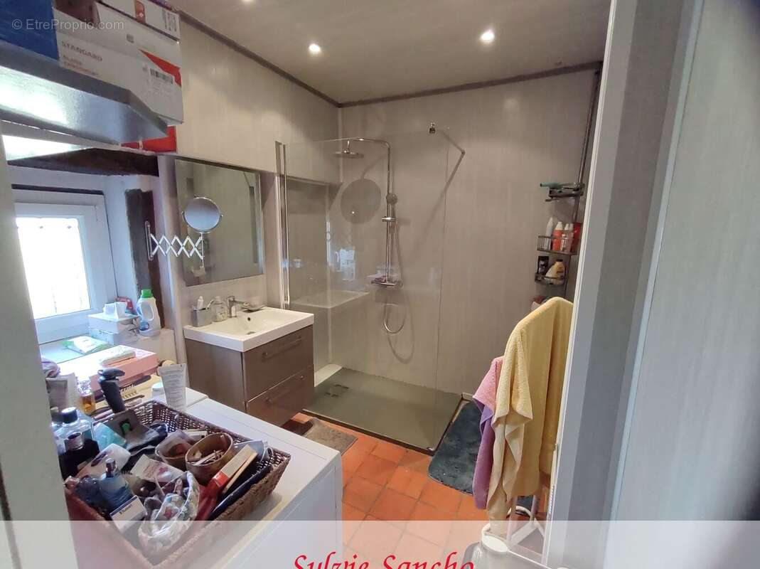 Maison à VICQ-EXEMPLET