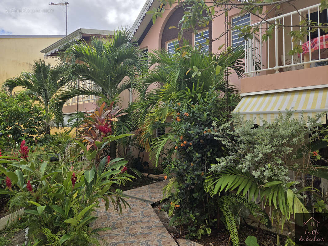 Appartement à LES TROIS-ILETS