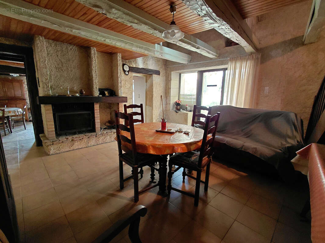 Maison à RAZAC-SUR-L'ISLE