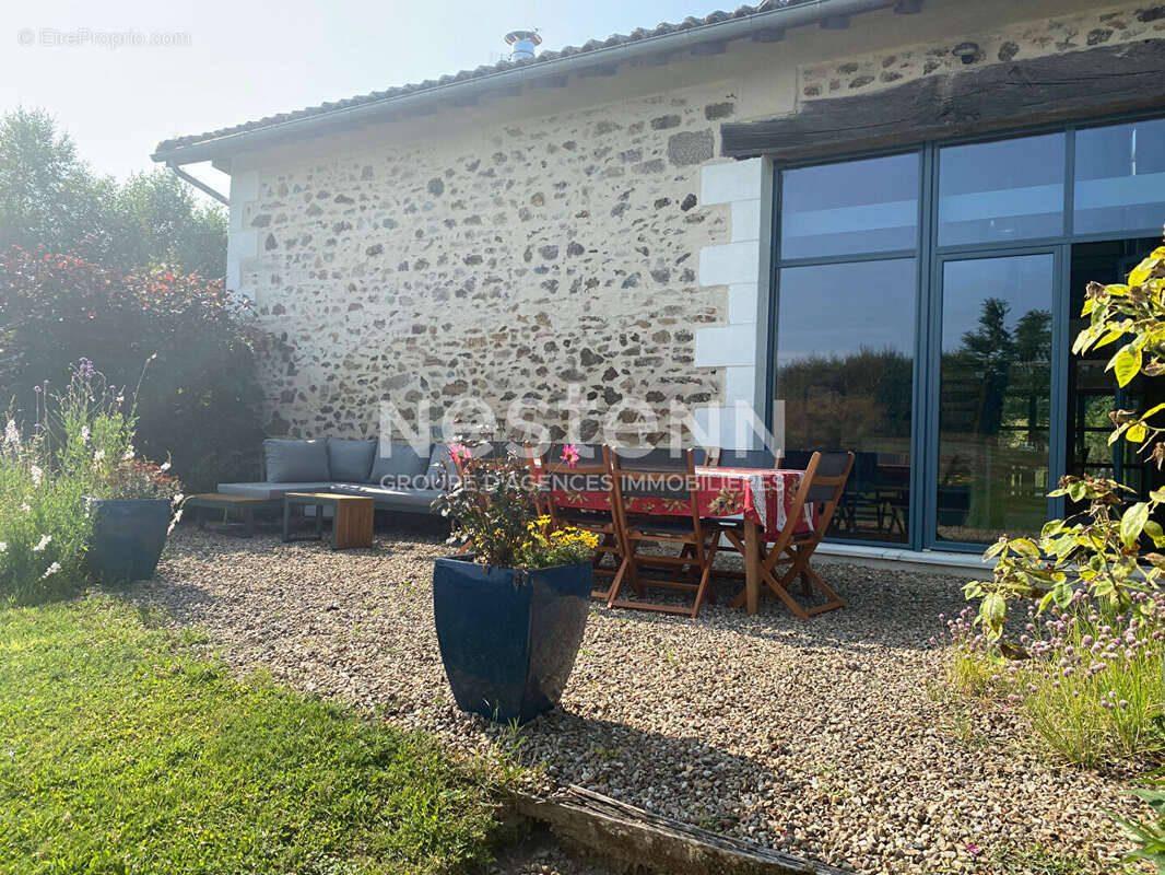 Maison à PIEGUT-PLUVIERS