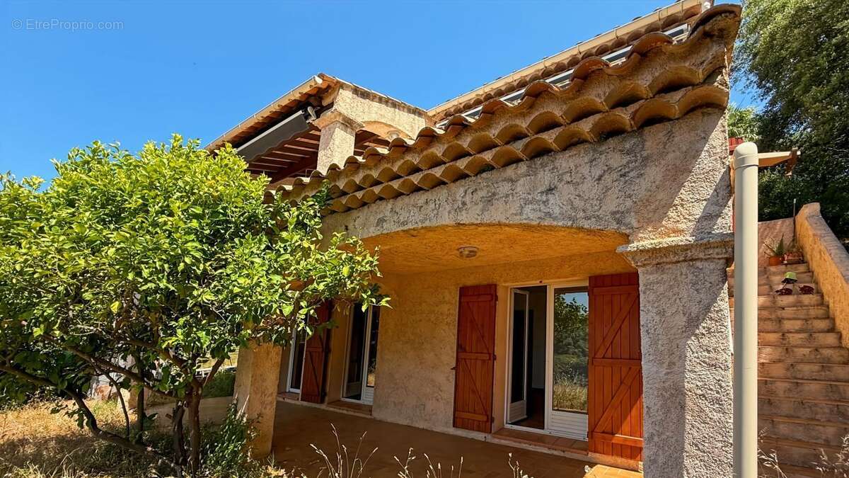 Maison à SAINT-RAPHAEL