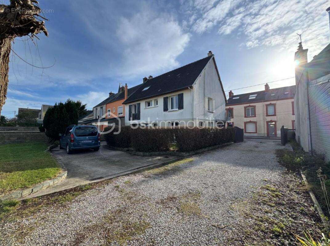 Maison à TOURLAVILLE