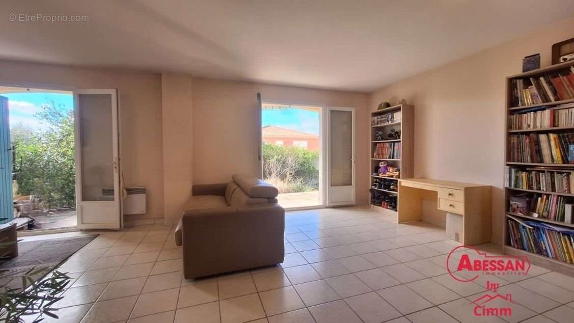 Maison à LEZAN